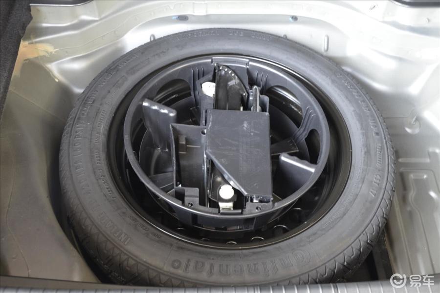 【奔驰e级2014款e300l备胎汽车图片-汽车图片大全】-易车