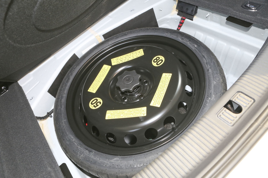 【奥迪a6l2014款tfsi 标准型备胎汽车图片-汽车图片大全】-易车网