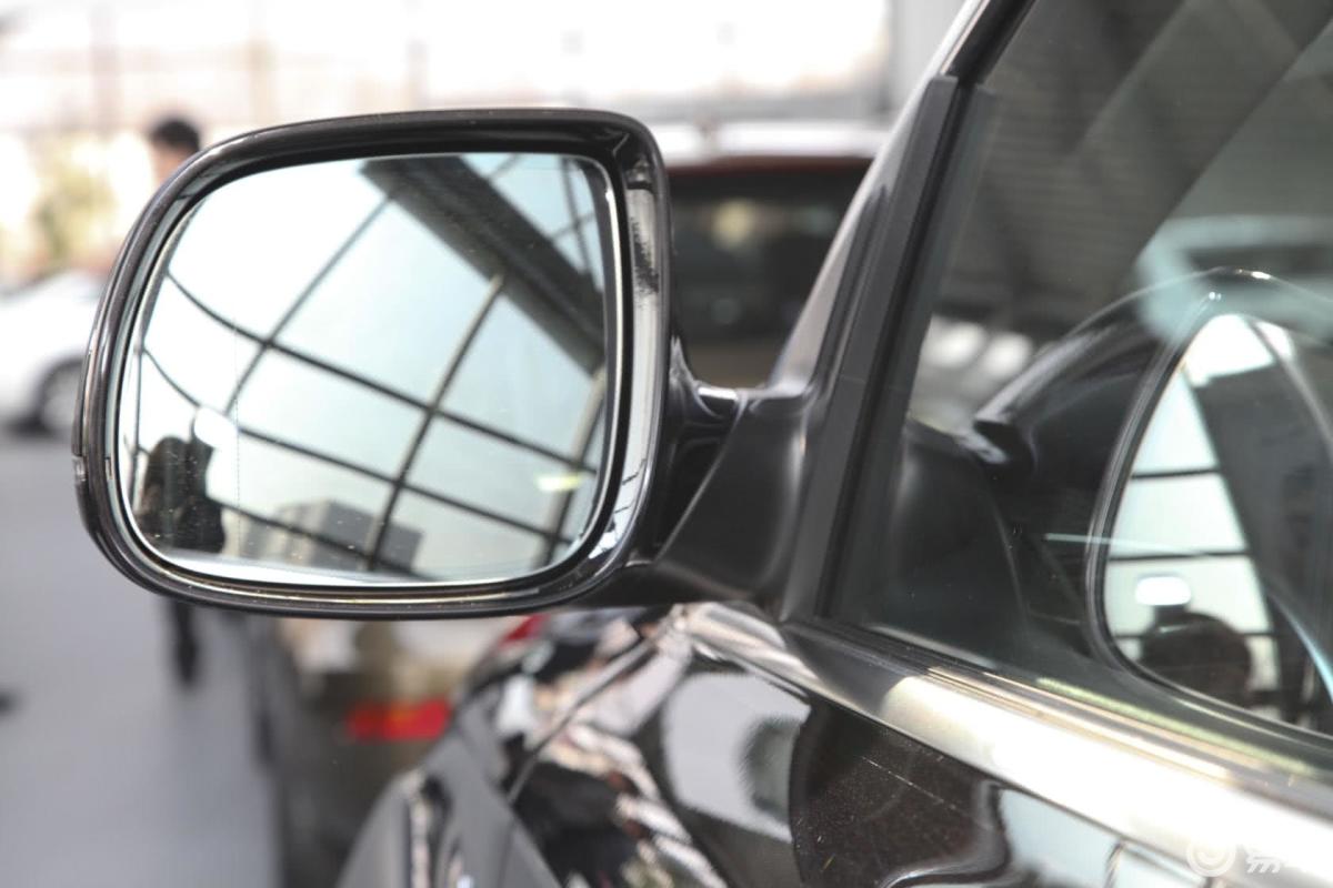 【奥迪q72014款40 tfsi quattro 越野型后视镜镜面(后)汽车图片-汽车