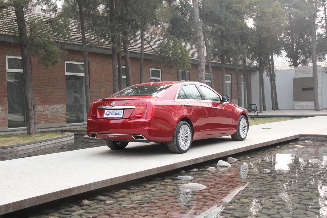 凯迪拉克cts28t 领先型侧后45度车头向右水平