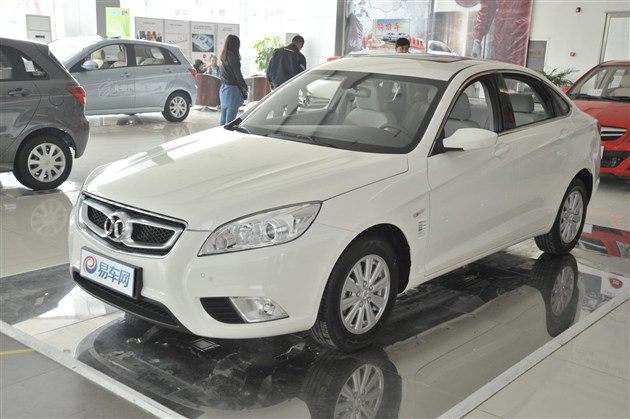 北汽绅宝d50全国爆降4万 裸车最低价格42800