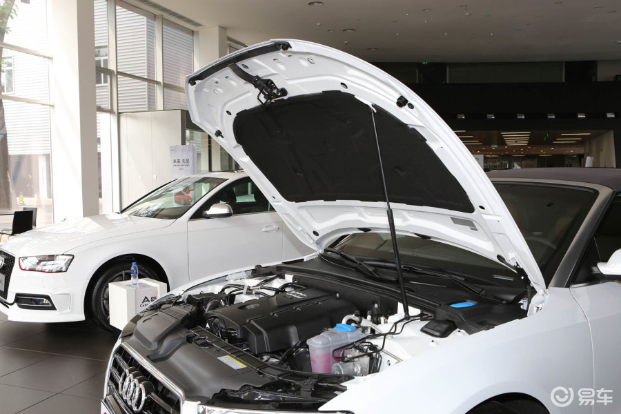 【奥迪a52013款coupe 40tfsi发动机盖开启汽车图片-汽车图片大全】