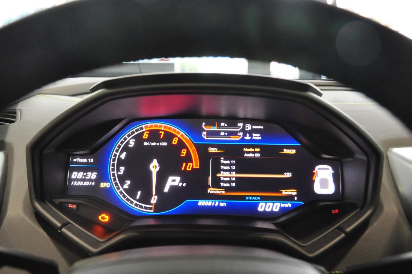 huracáncoupe仪表盘