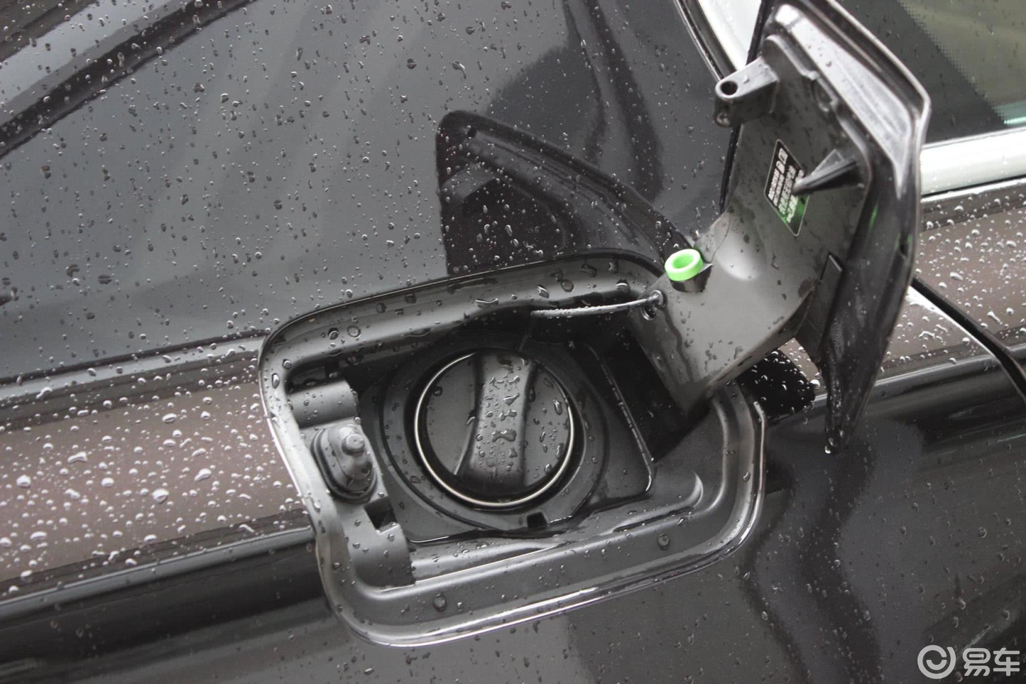 【宝马7系2014款740li xdrive 马年限量版油箱盖汽车图片-汽车图片