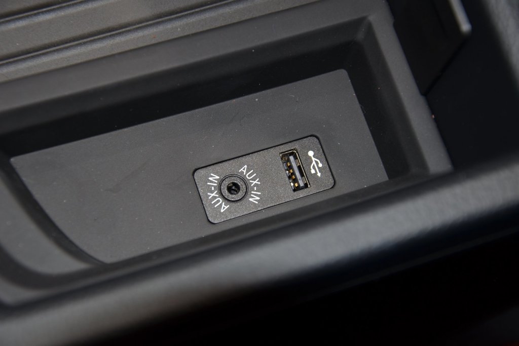 【宝马m4(进口)-内饰图片宝马m4(进口) 内饰-滨海湾灰】-网通社