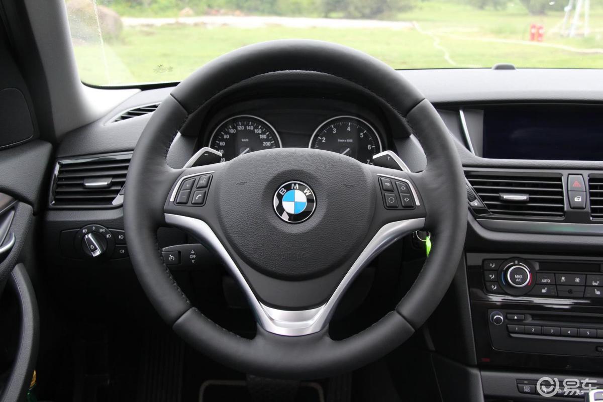 【宝马x12014款xdrive28i x设计套装方向盘汽车图片-汽车图片大全】