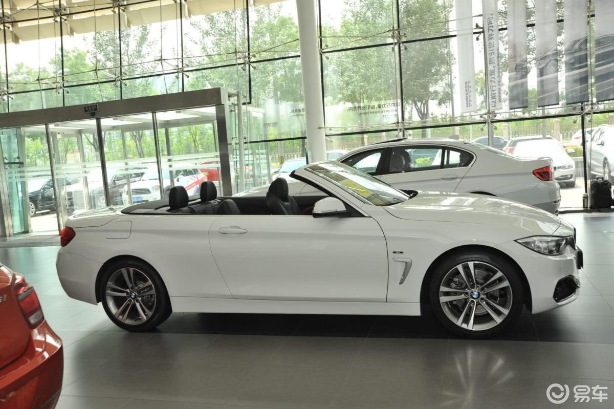 【宝马4系2014款双门轿跑车 428i 运动设计套装正侧车头向右水平汽车