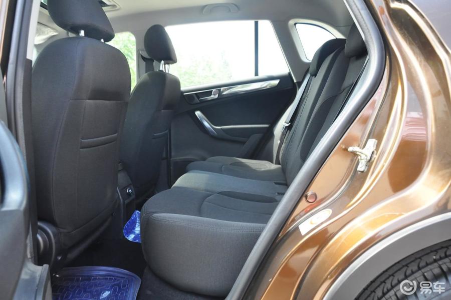 5t 手动 运动型后排空间体验汽车图片-汽车图片大全】-易车网
