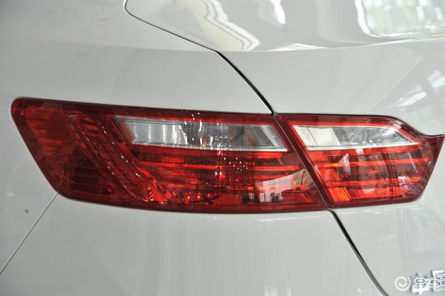 【奔腾b702014款2.