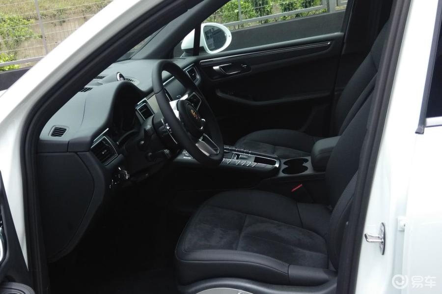 【保时捷macan2014款macan前排空间汽车图片-汽车图片大全】-易车网