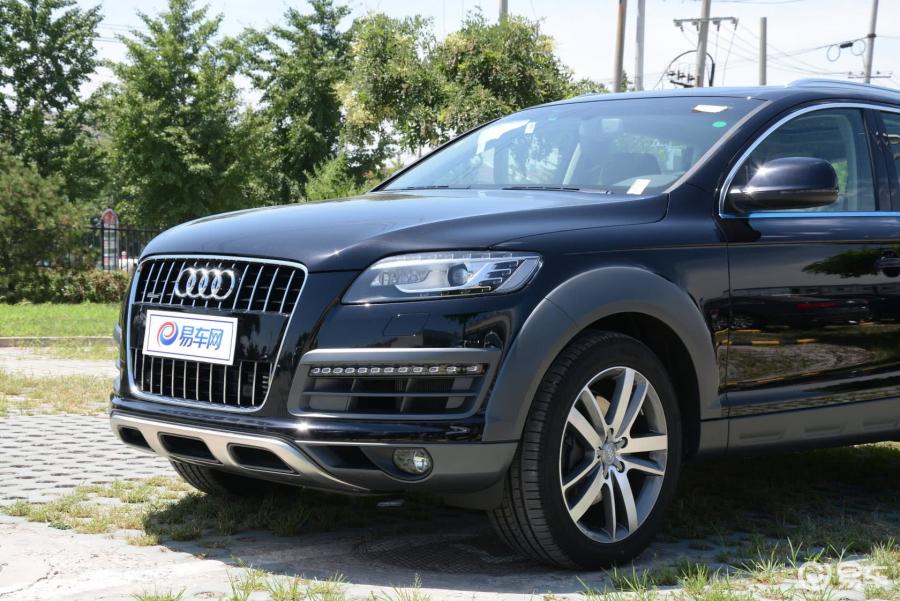 【奥迪q7(进口)2014款35 tfsi quattro 越野型车头局部汽车图片-汽车