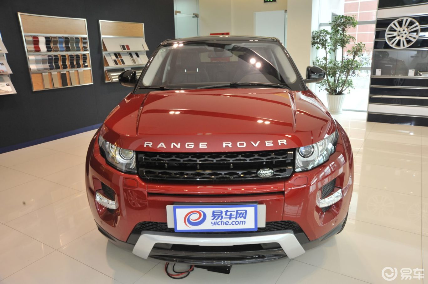0t 5门耀动版】进口路虎揽胜极光_2.0t 5门耀动版图片-网通社汽车