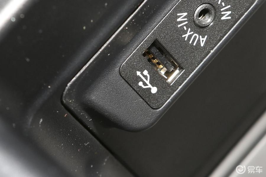 【宝马x5(进口)2014款xdrive35i 领先型usb接口汽车图片-汽车图片大全