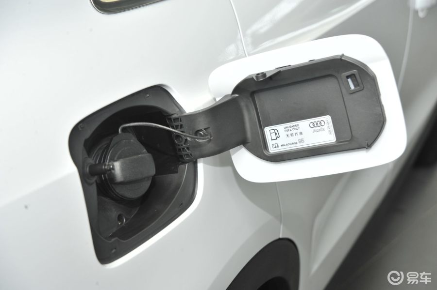 【奥迪q32015款30 tfsi 进取型油箱盖汽车图片-汽车图片大全】-易车网