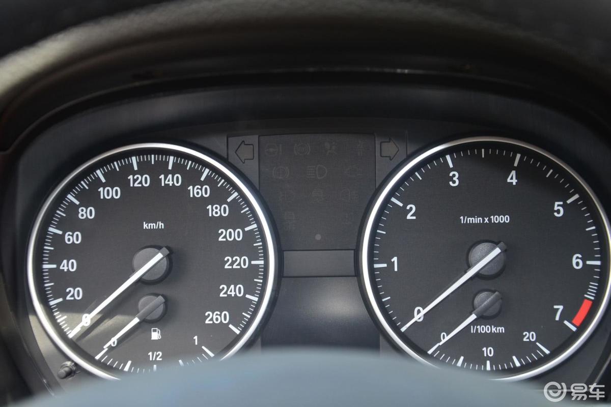 【宝马x12014款sdrive20i x设计套装仪表盘汽车图片-汽车图片大全】