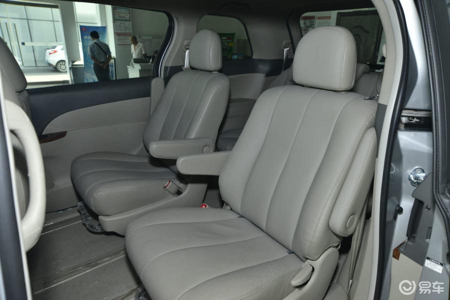 【比亚迪m62013款2.