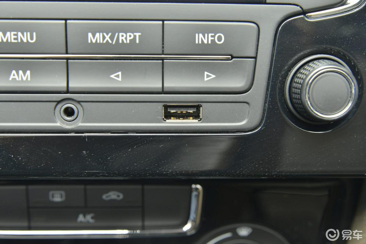 【宝来2015款1.6l 手动 舒适型usb接口汽车图片-汽车图片大全】-易车