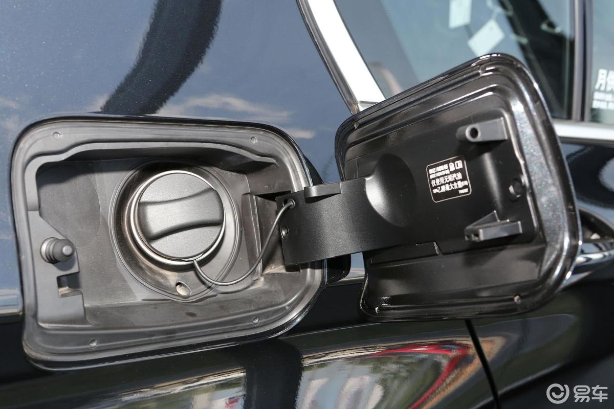 【宝马5系(进口)2013款528i xdrive豪华型油箱盖汽车图片-汽车图片