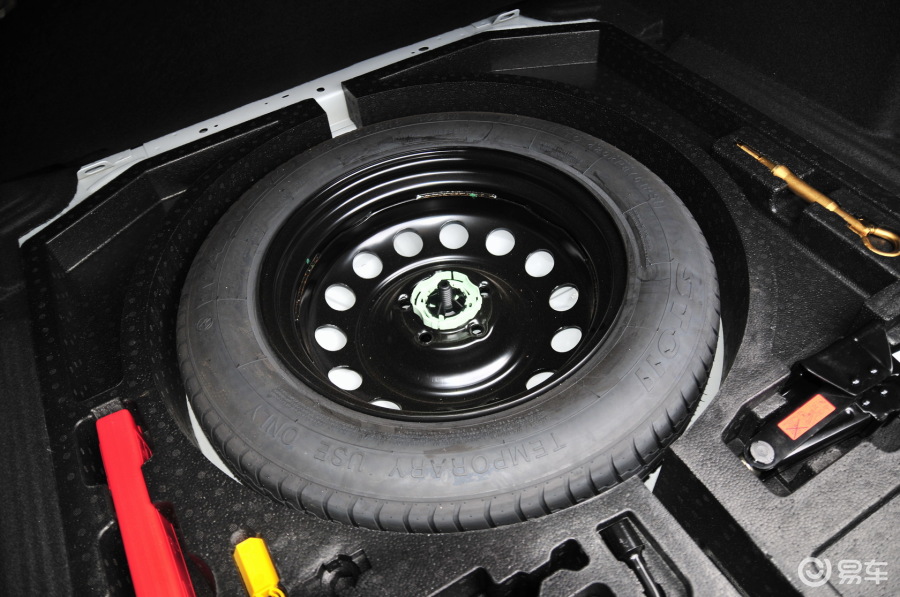 8l 手动 领先版备胎汽车图片-汽车图片大全】-易车网