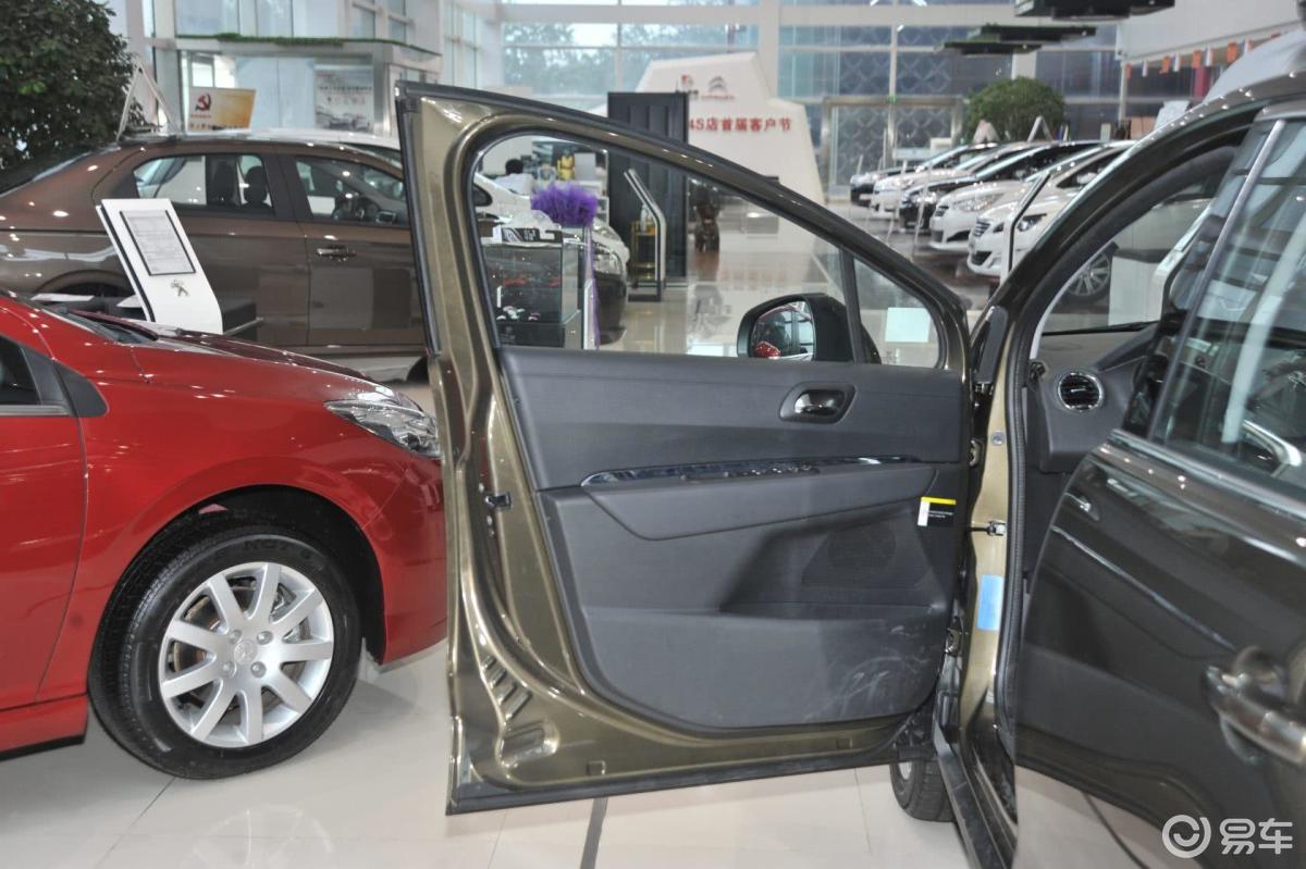 6thp 自动 至尚版驾驶员侧车门内门板汽车图片-汽车图片大全】-易车