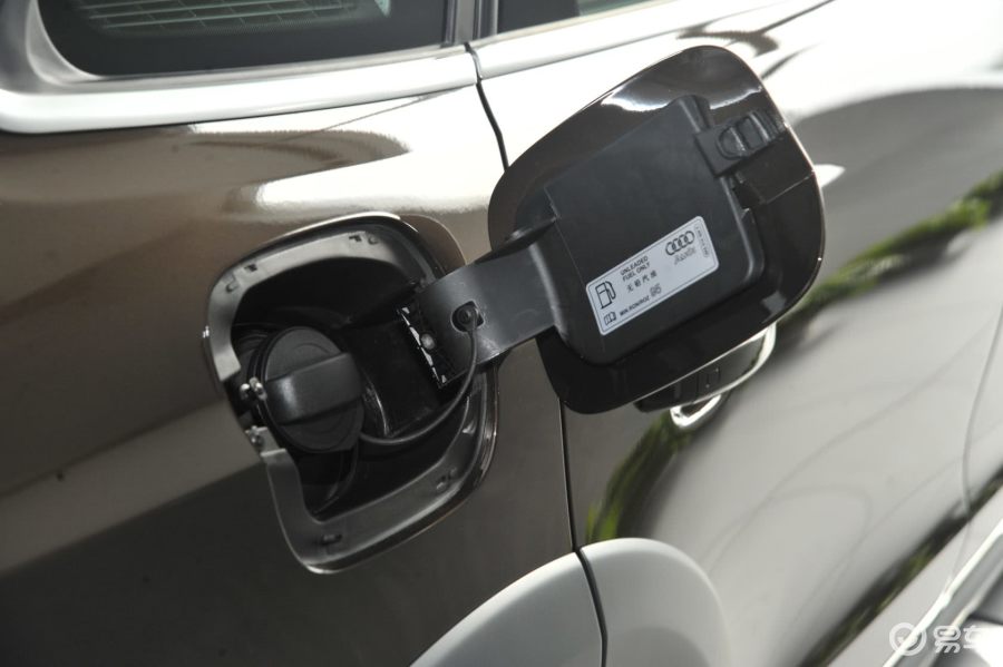 【奥迪q52013款40tfsi 豪华型油箱盖汽车图片-汽车图片大全】-易车网