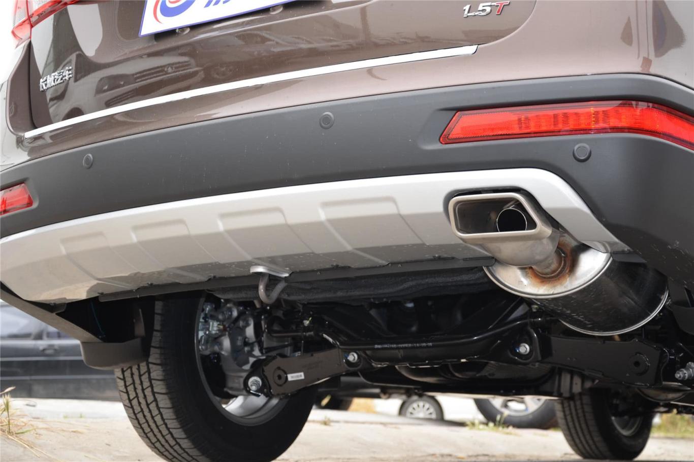 哈弗h6运动版 1.5t 手动 两驱 精英型排气管(排气管装饰罩)