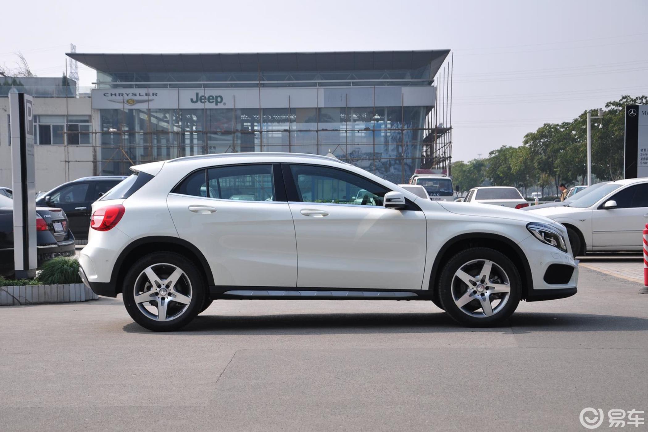 【奔驰gla(进口)2015款260 4matic正侧车头向右水平汽车图片-汽车图片