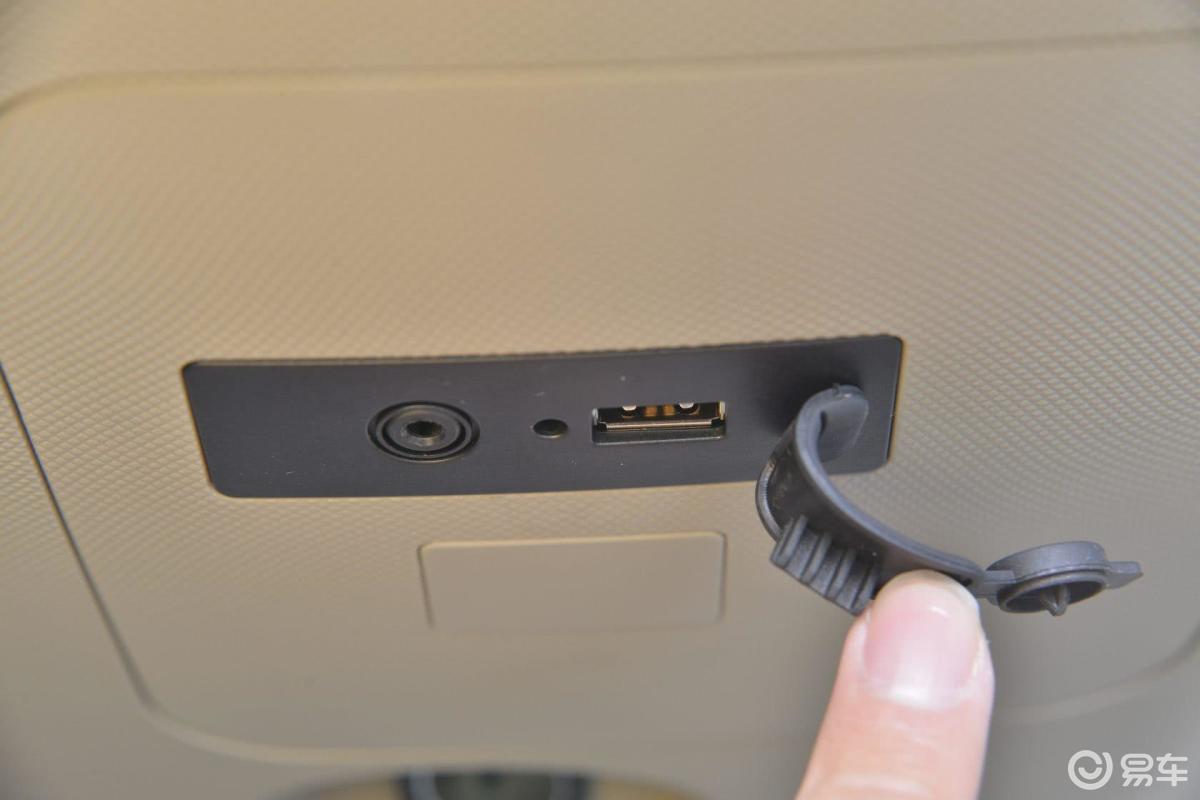 【比亚迪m62013款2.