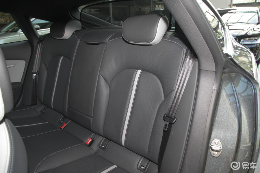 【奥迪a72014款50 tfsi quattro 豪华型后排座椅汽车图片-汽车图片