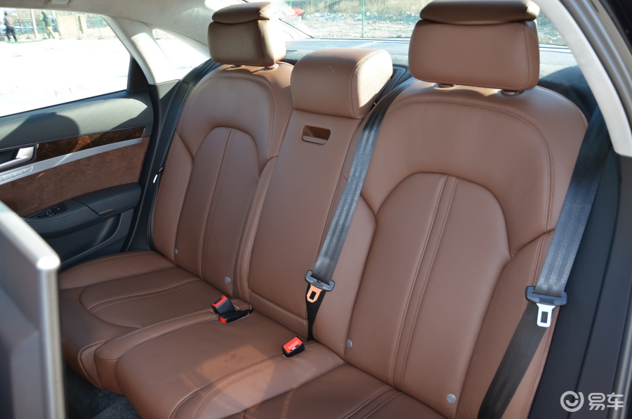 【奥迪a8l2014款60 tfsi quattro 豪华型后排座椅汽车图片-汽车图片