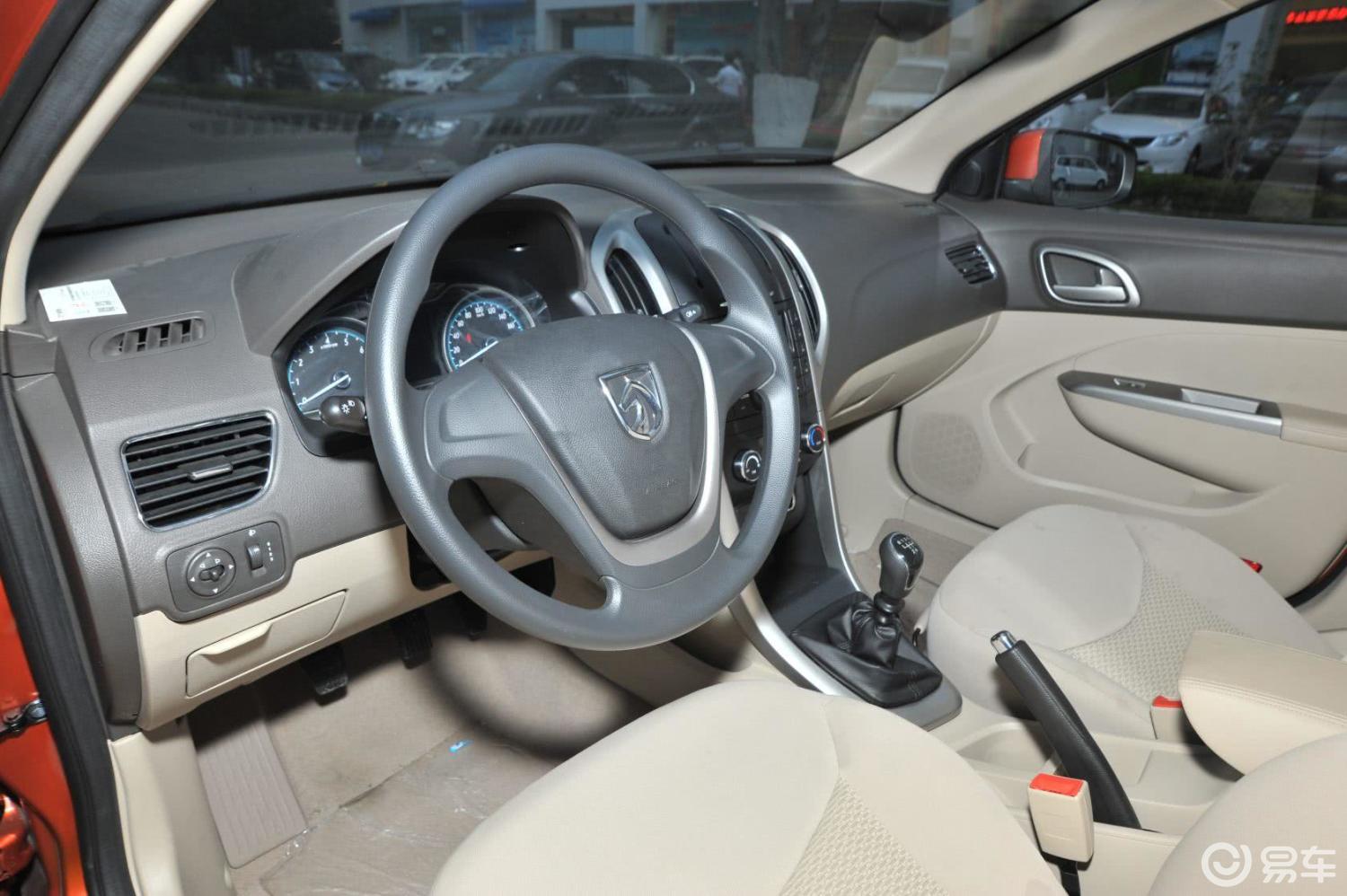 【宝骏6102014款1.5l 手动 舒适版内饰汽车图片-汽车图片大全】-易车