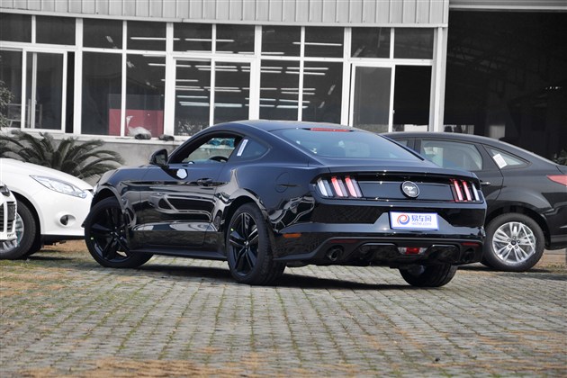 兰考网络电视台-汽车频道 福特mustang gt或9月上市   与已经上市的2.