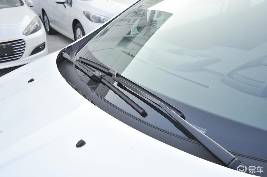 【标致30082015款1.