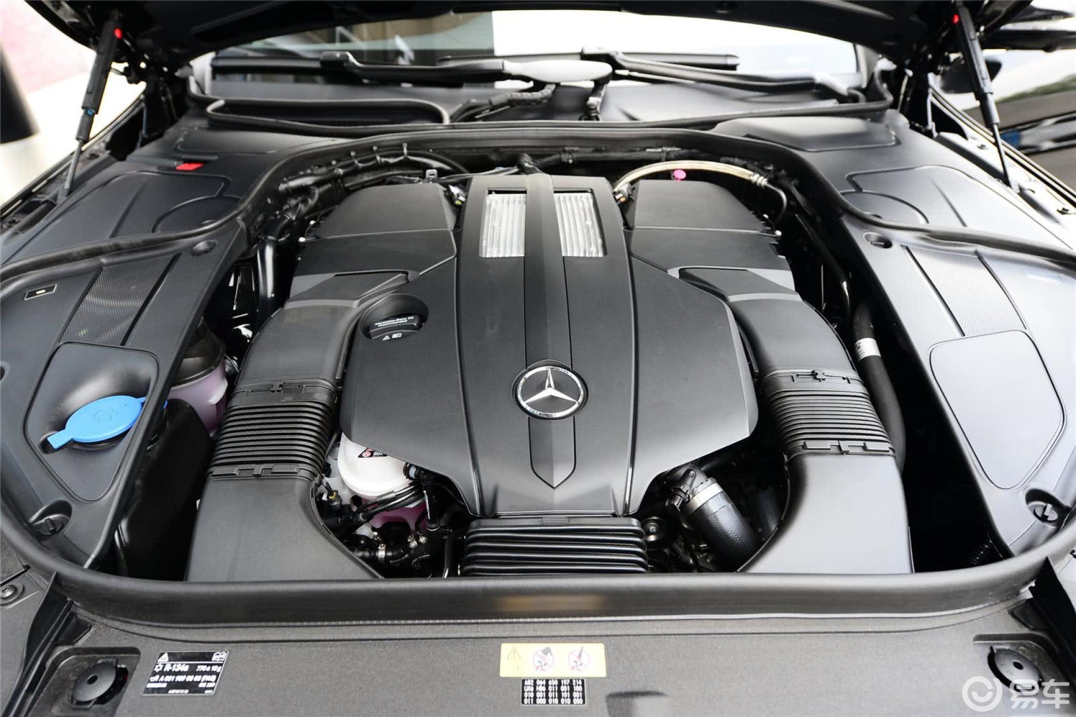 【迈巴赫s级2015款400 4matic发动机汽车图片-汽车图片大全】-易车