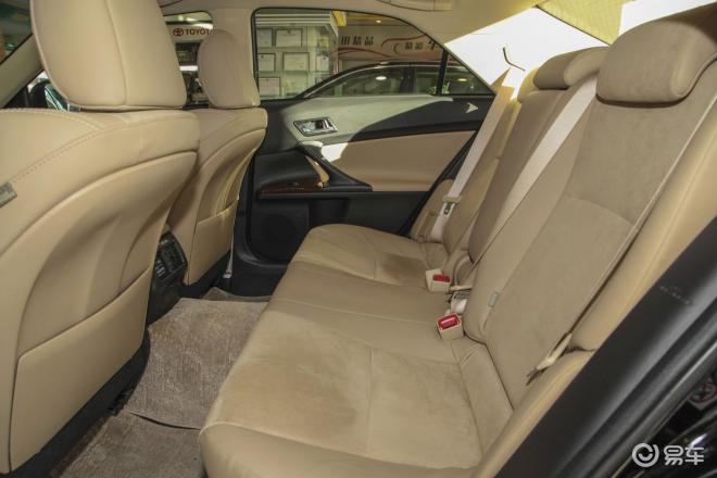 锐志 空间-黑色