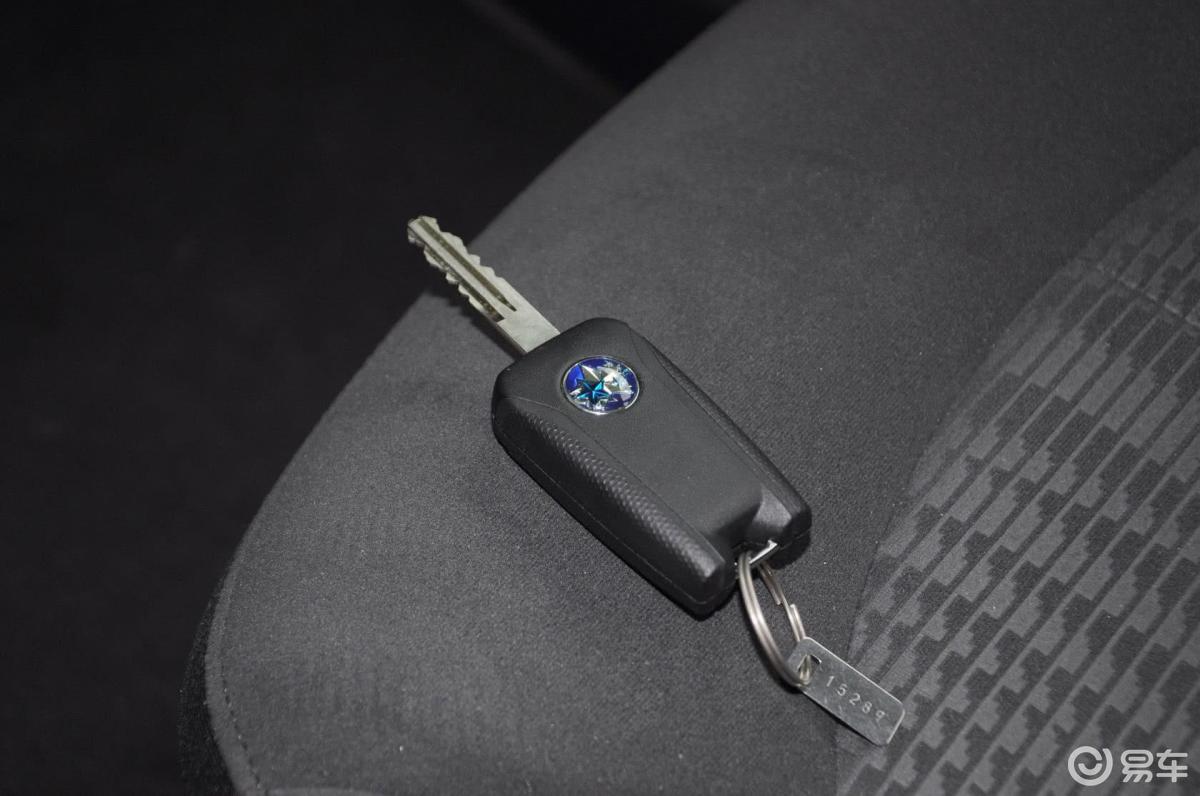 【启辰t702015款1.6l mt 睿行版钥匙汽车图片-汽车图片大全】-易车