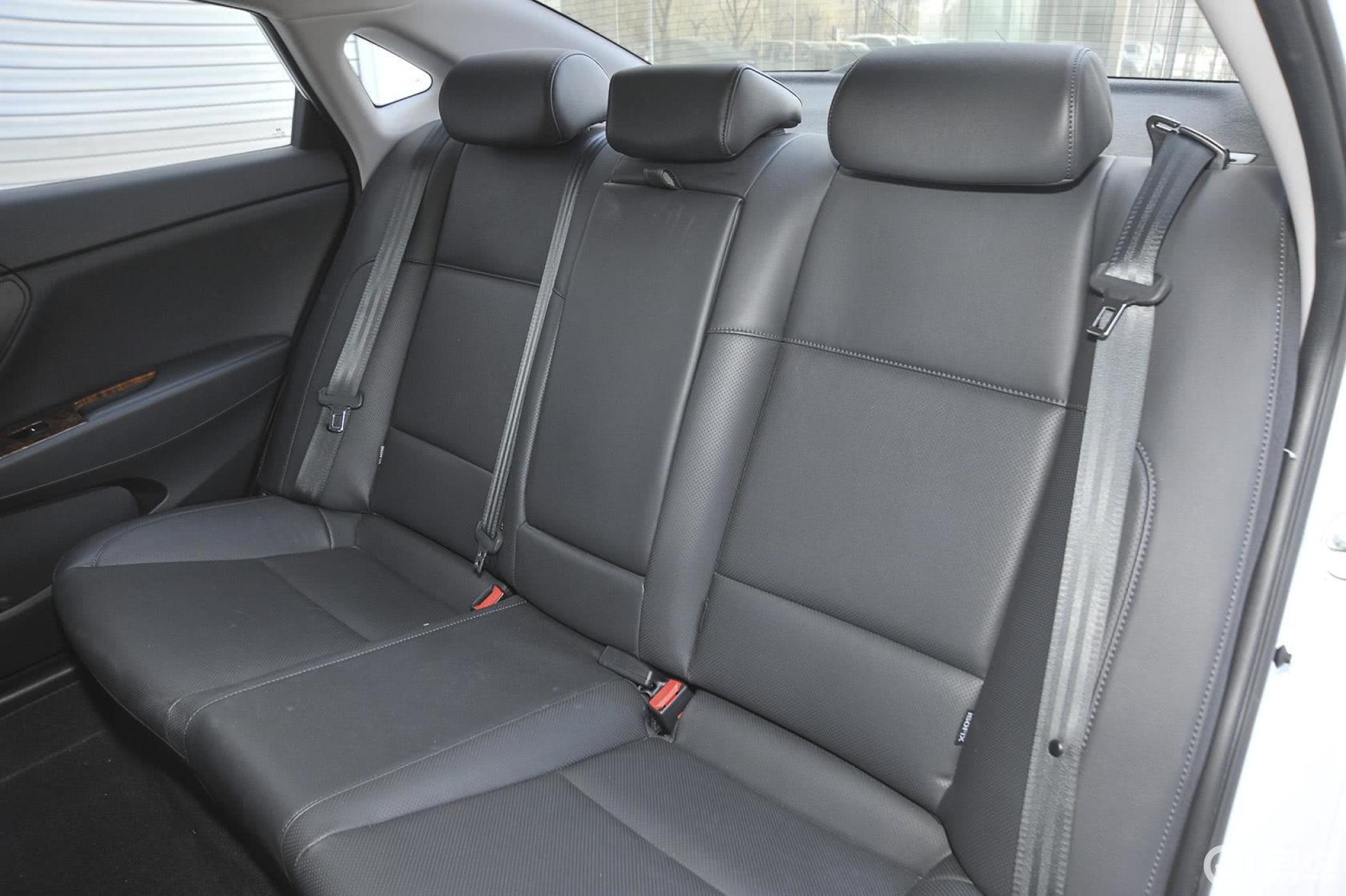 【名图2014款1.8l 自动 尊贵型后排座椅汽车图片-汽车图片大全】-易车