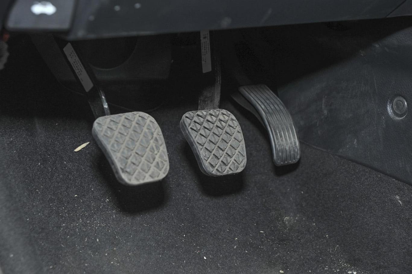 福美来f51.6l 手动 豪华型脚踏板