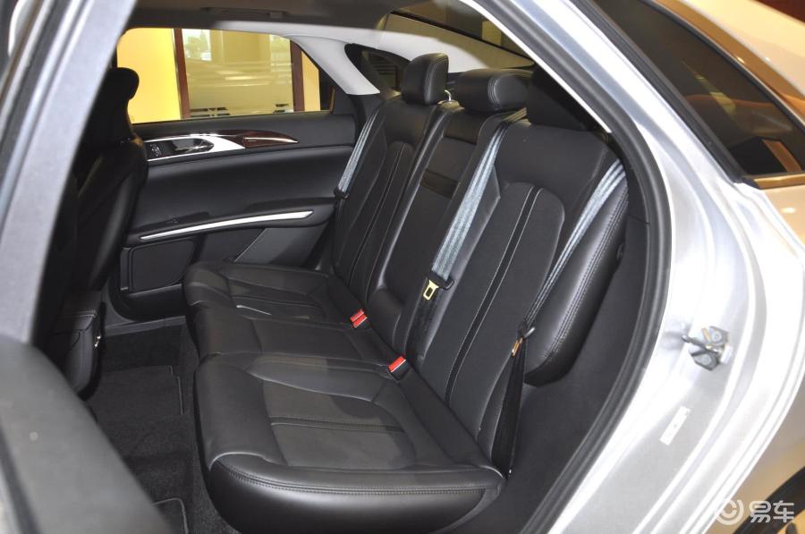【林肯mkz2014款2.0t 尊雅版后排座椅汽车图片-汽车图片大全】-易车网