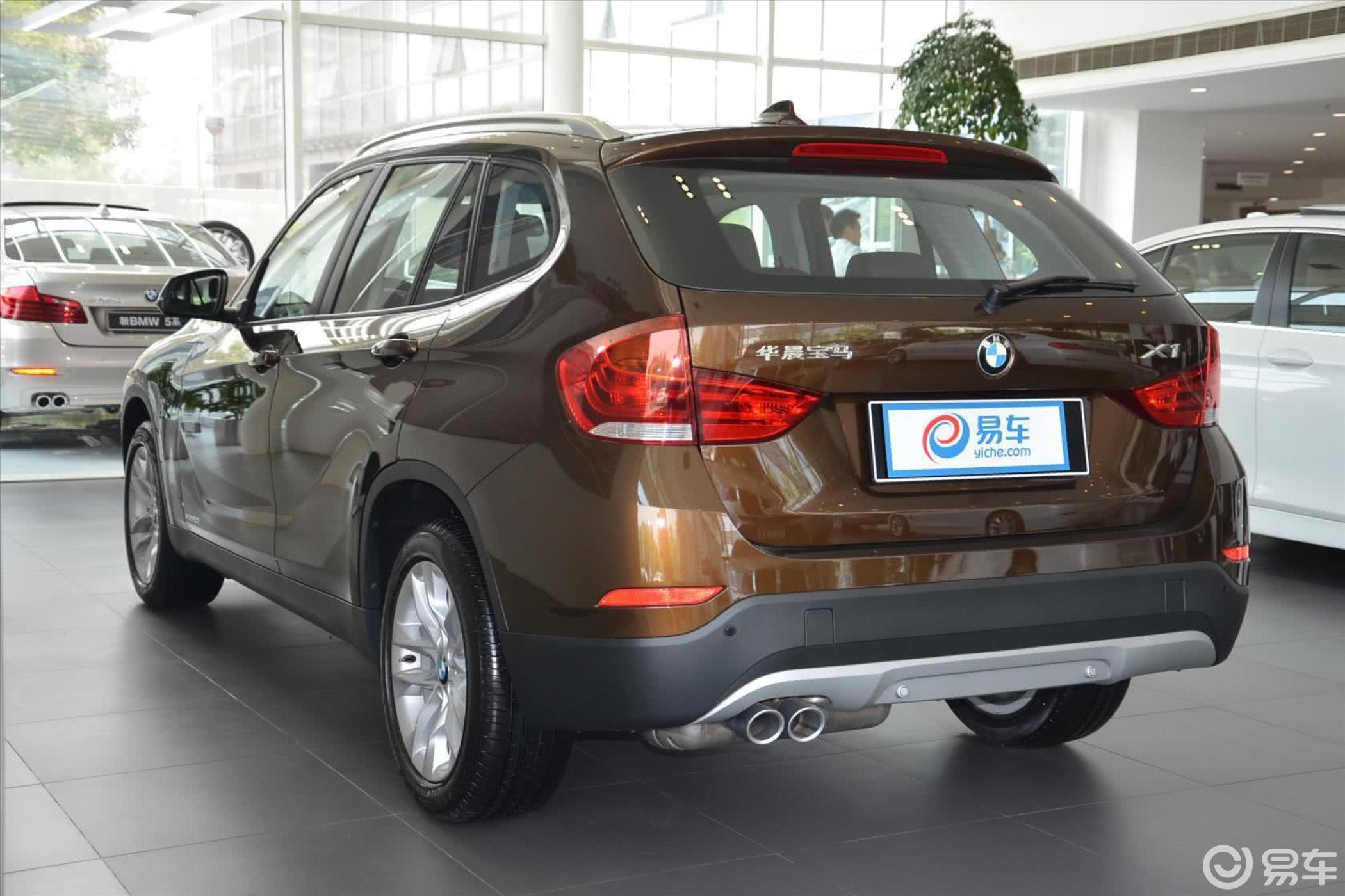 【宝马x12015款xdrive20i 时尚型侧后45度车头向左水平汽车图片-汽车