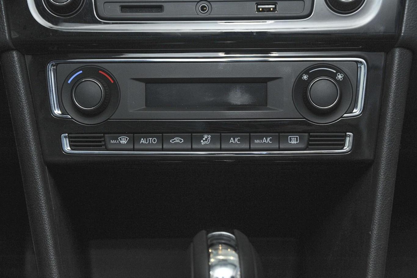 桑塔纳1.6l 手动 豪华版空调