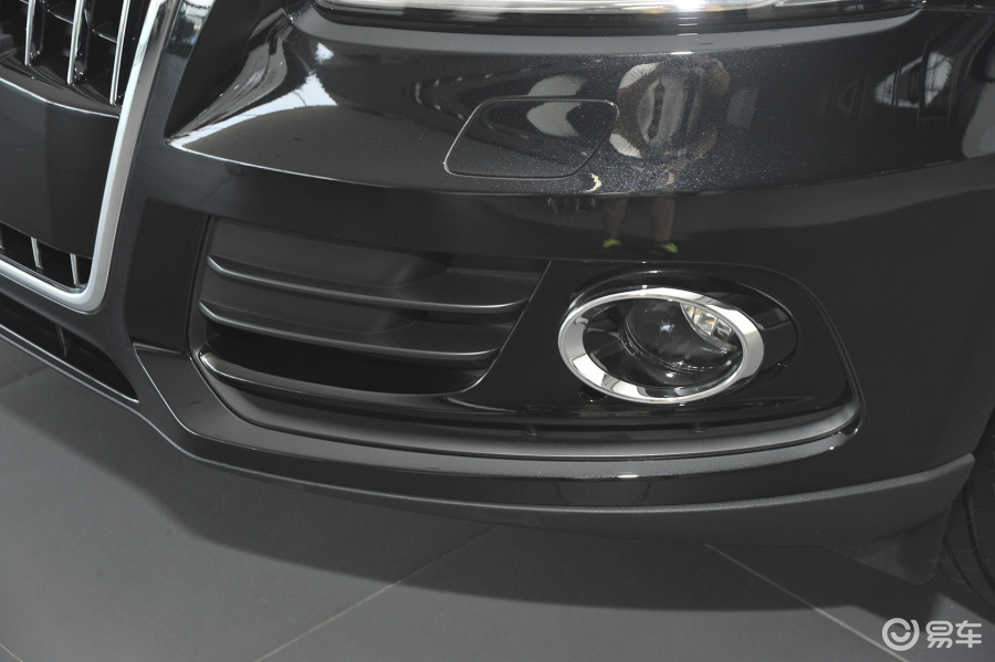 【奥迪q52015款40tfsi 进取型雾灯汽车图片-汽车图片大全】-易车网