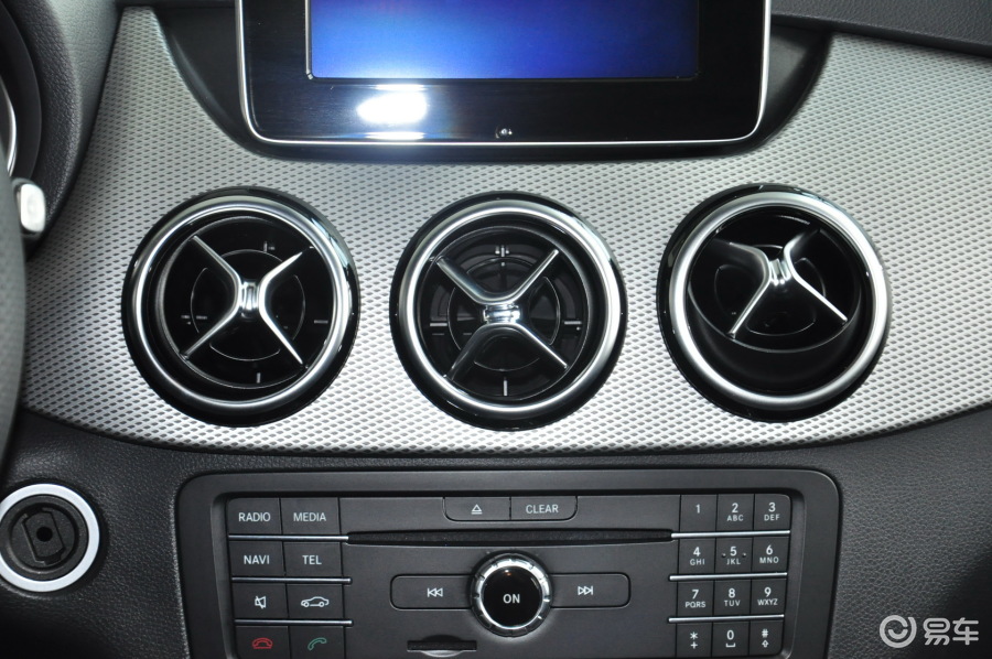 【奔驰b级2015款b200 1.