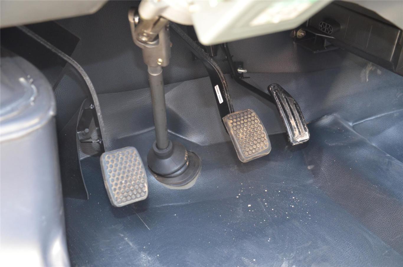 长安v51.5l 手动 dk15 标准型脚踏板