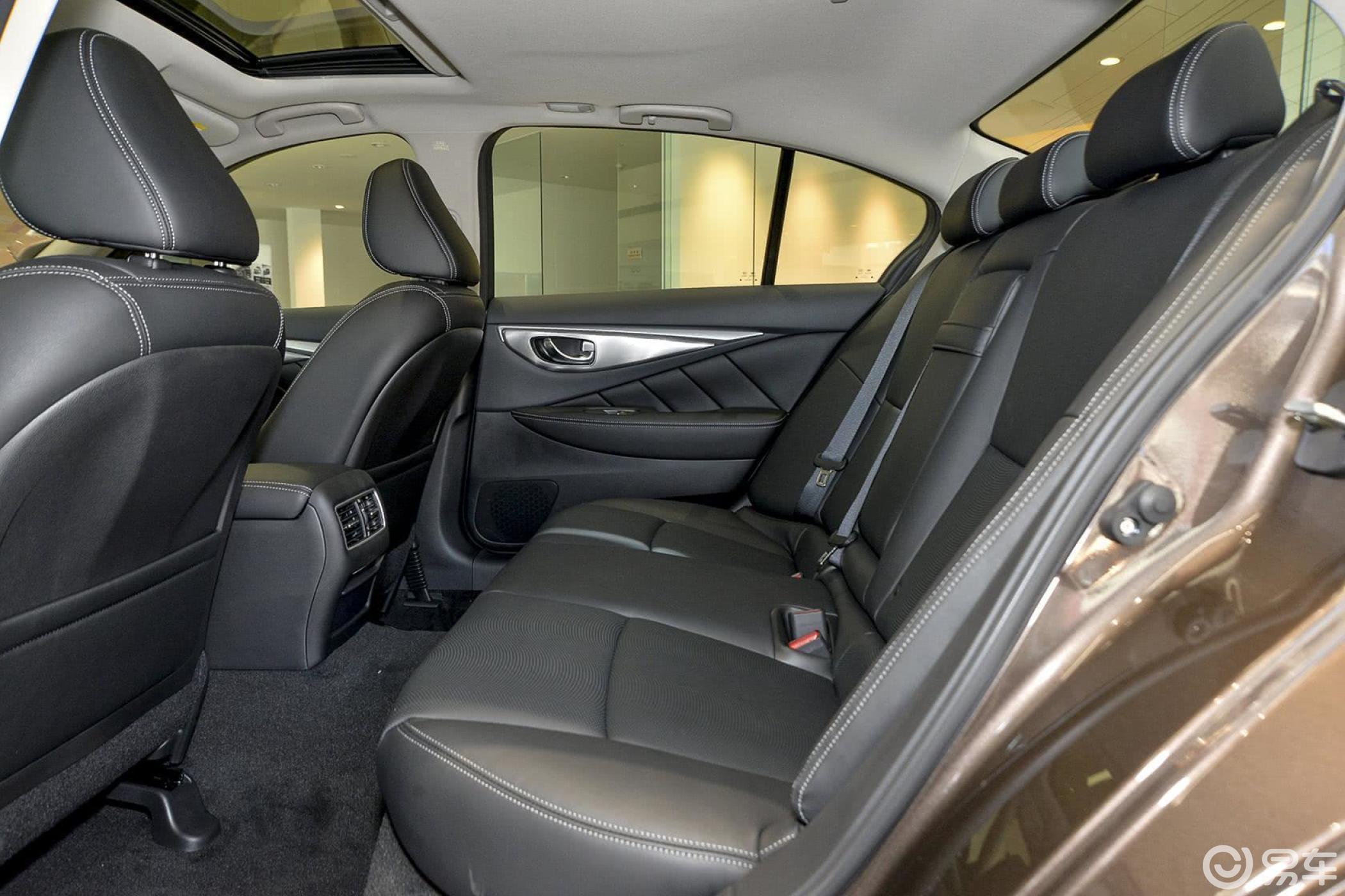 【英菲尼迪q50l2015款2.