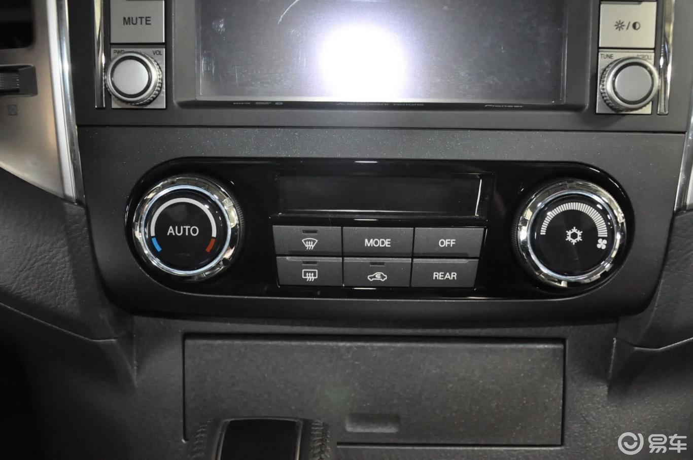 中控台空调控制键