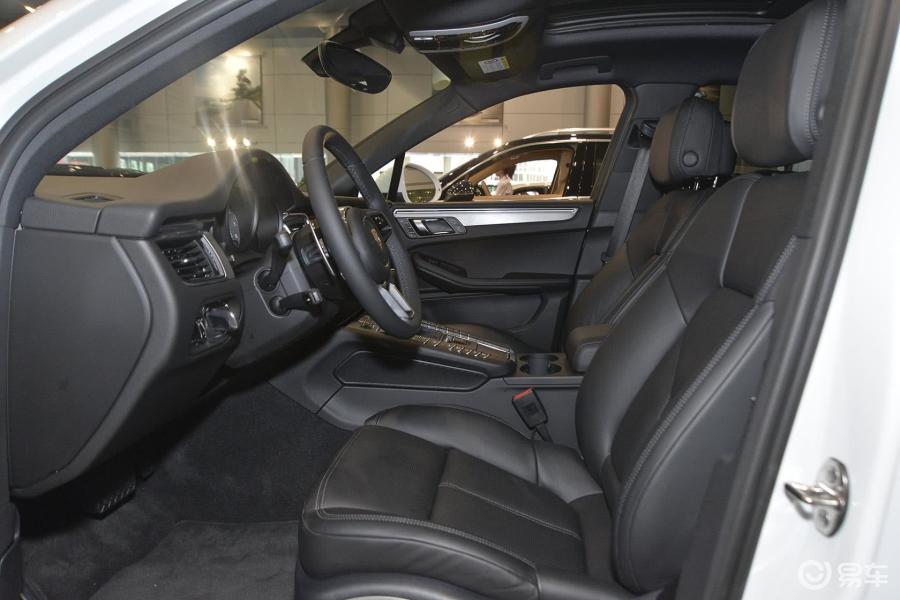 【保时捷macan2016款macan s前排空间汽车图片-汽车图片大全】-易车网