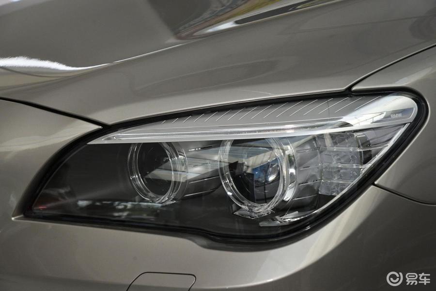 宝马7系(进口) 大灯图