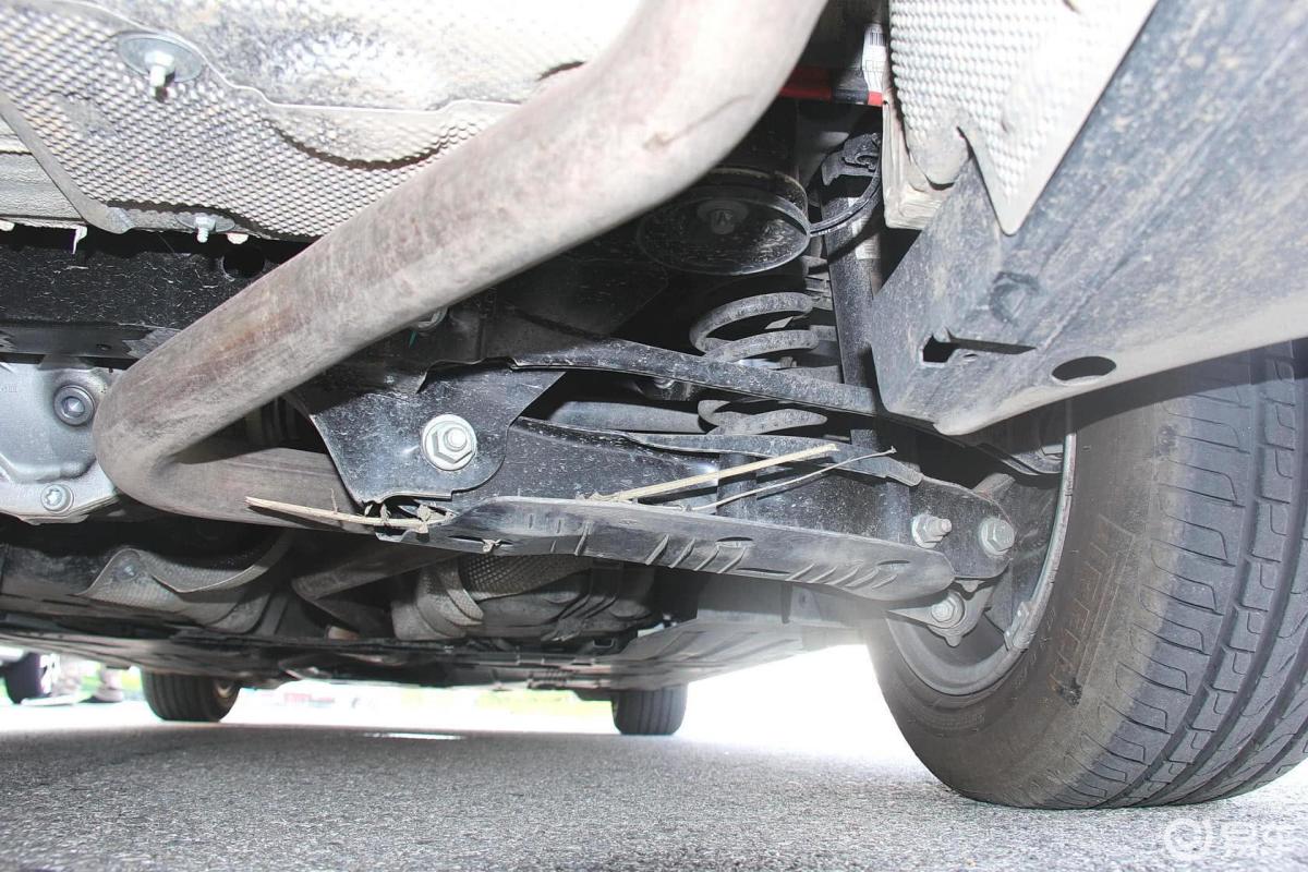 【宝马3系2015款316li 时尚型后悬挂汽车图片-汽车图片大全】-易车