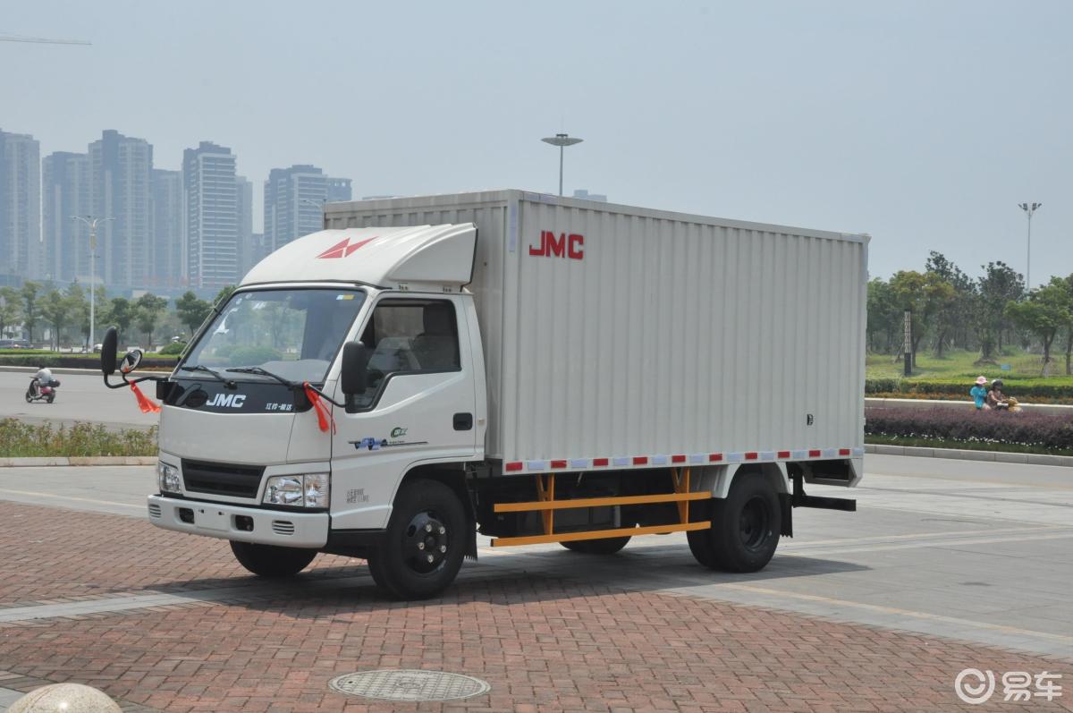 新顺达 外观-白色